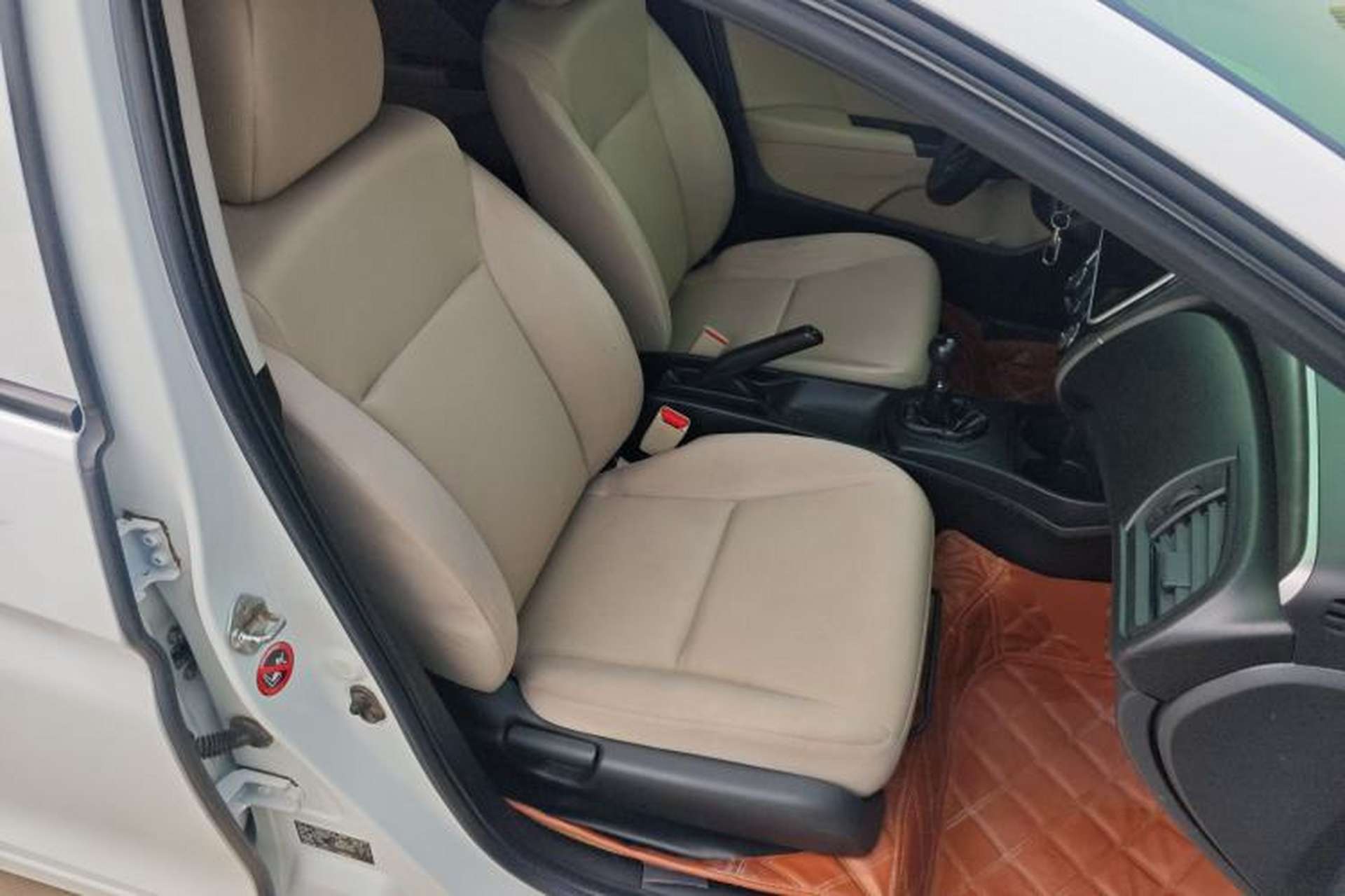 Used Honda City 2015 1.5L manual Comfort version Right Front Seat
