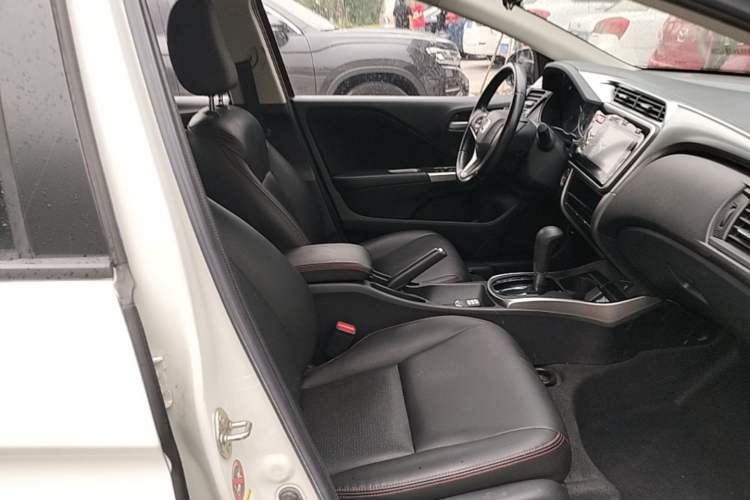 Used Honda City 2015 1.5L CVT Flagship Edition Right Front Seat