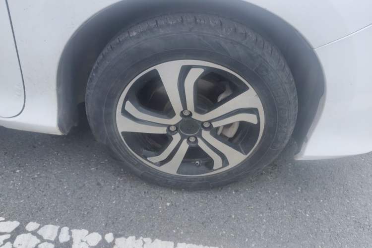 Used Honda City 2015 1.5L CVT Comfort Version Right Front Wheel Hub