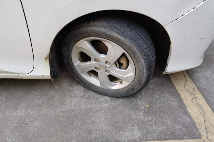 Used Honda City 2015 1.5L manual Comfort version Right Front Wheel Hub