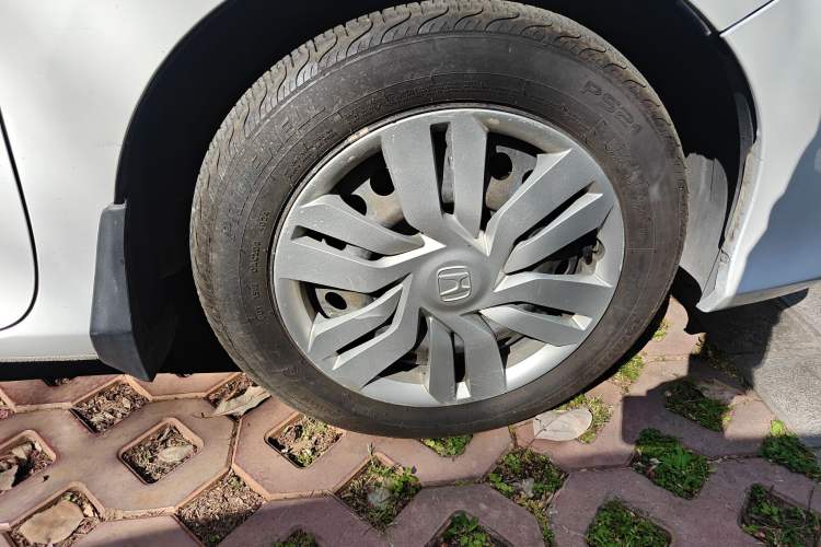 Used Honda City 2015 1.5L CVT Comfort Version Right Front Wheel Hub