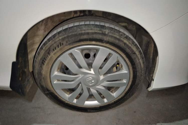 Used Honda City 2015 1.5L manual Comfort version Right Front Wheel Hub