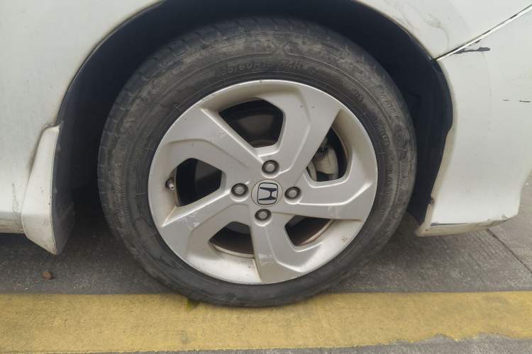 Used Honda City 2015 1.5L manual luxury edition Right Front Wheel Hub