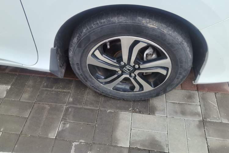 Used Honda City 2015 1.5L CVT Comfort Version Right Front Wheel Hub