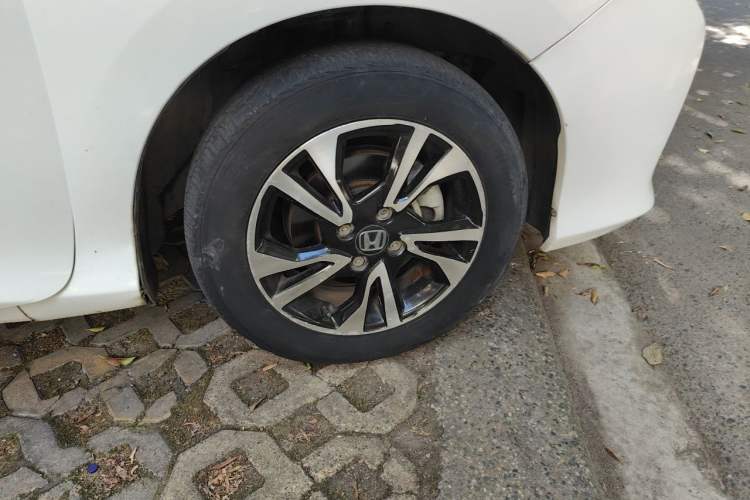 Used Honda City 2015 1.5L CVT Comfort Version Right Front Wheel Hub