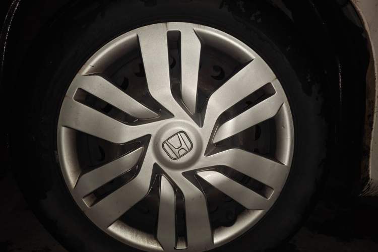 Used Honda City 2015 1.5L manual Comfort version Right Front Wheel Hub