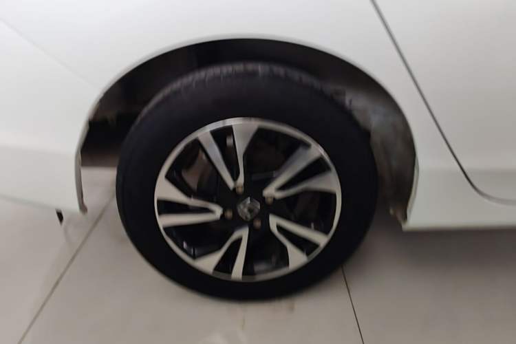 Used Honda City 2015 1.5L CVT Comfort Version Right Rear Wheel Hub