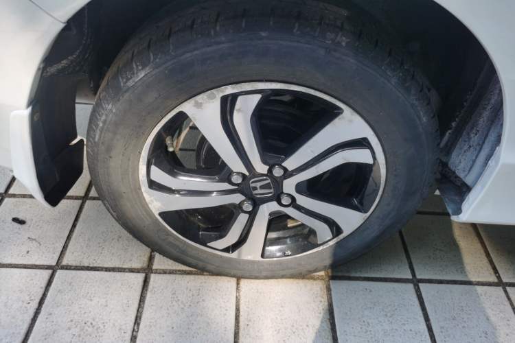 Used Honda City 2015 1.5L manual Comfort version Right Rear Wheel Hub