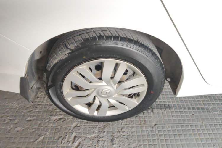 Used Honda City 2015 1.5L manual Comfort version Right Rear Wheel Hub