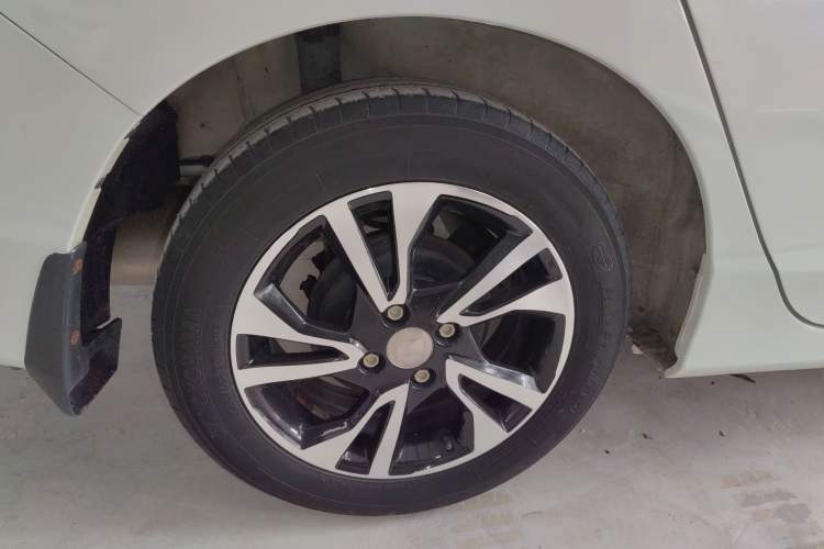Used Honda City 2015 1.5L CVT Comfort Version Right Rear Wheel Hub