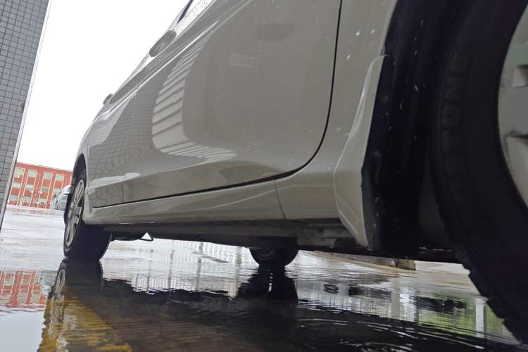 Used Honda City 2015 1.5L CVT Comfort Version Right Side Sill