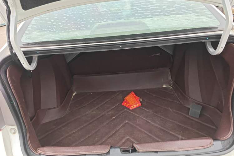 Used Honda City 2015 1.5L CVT Comfort Version Trunk
