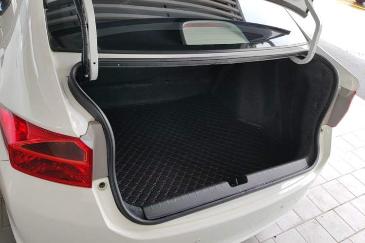 Used Honda City 2015 1.5L CVT Comfort Version Trunk