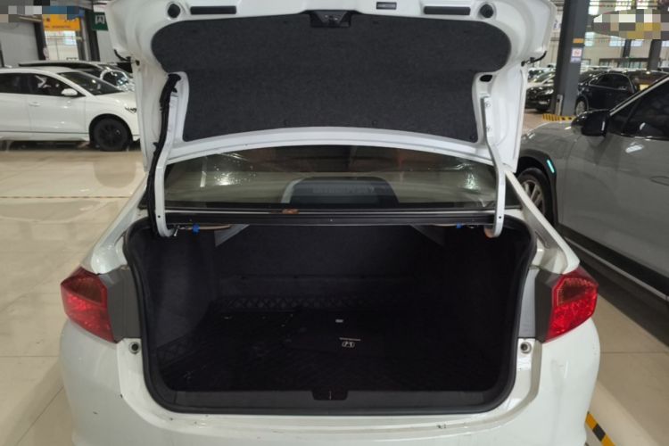 Used Honda City 2015 1.5L CVT Comfort Version Trunk