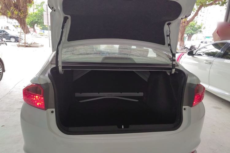Used Honda City 2015 1.5L CVT Comfort Version Trunk