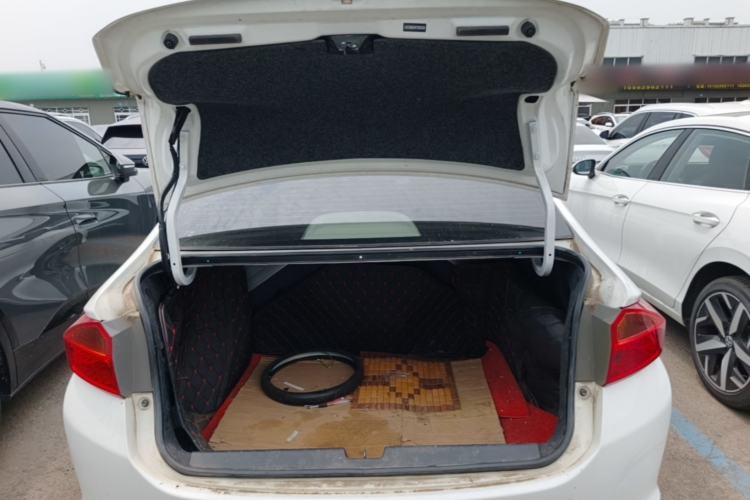 Used Honda City 2015 1.5L CVT Comfort Version Trunk