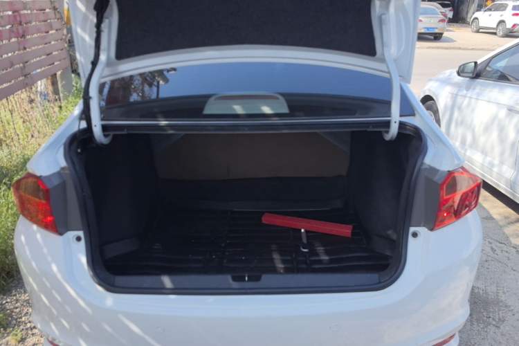 Used Honda City 2015 1.5L CVT Comfort Version Trunk