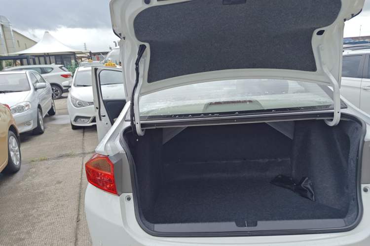 Used Honda City 2015 1.5L CVT Comfort Version Trunk