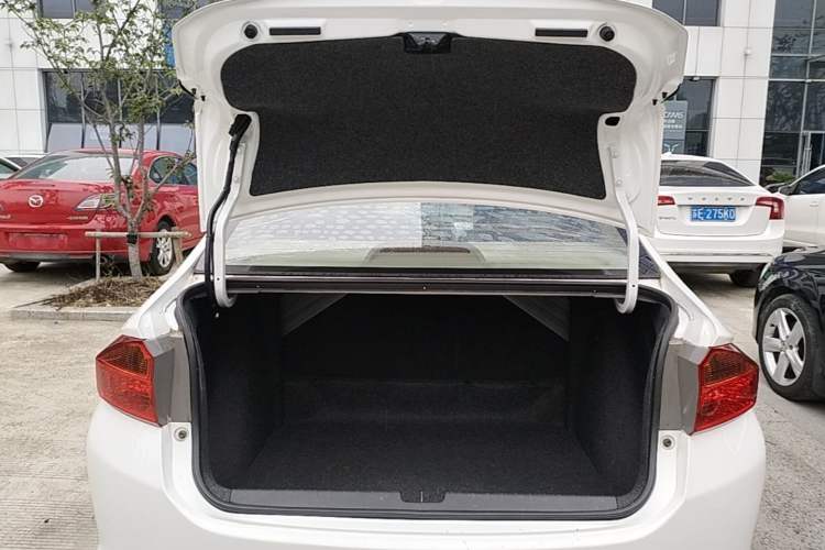 Used Honda City 2015 1.5L CVT Flagship Edition Trunk