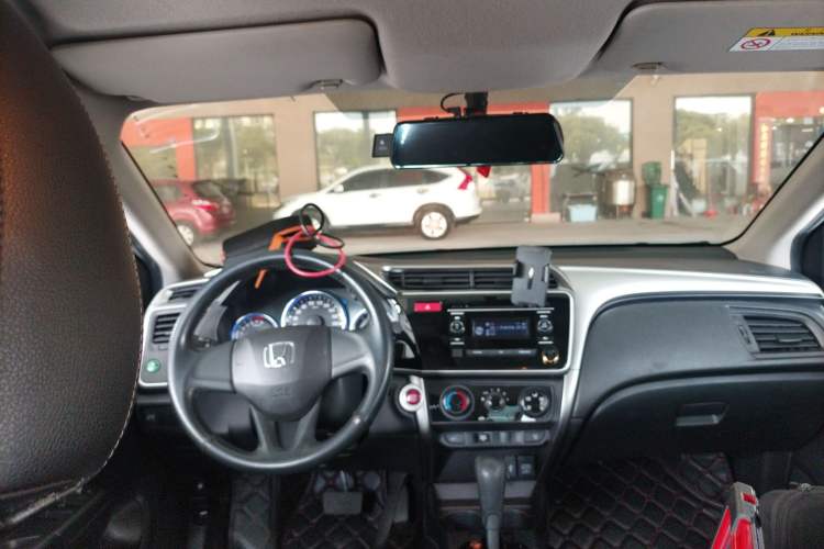 Used Honda City 2017 1.5L CVT Elite Edition Center Console