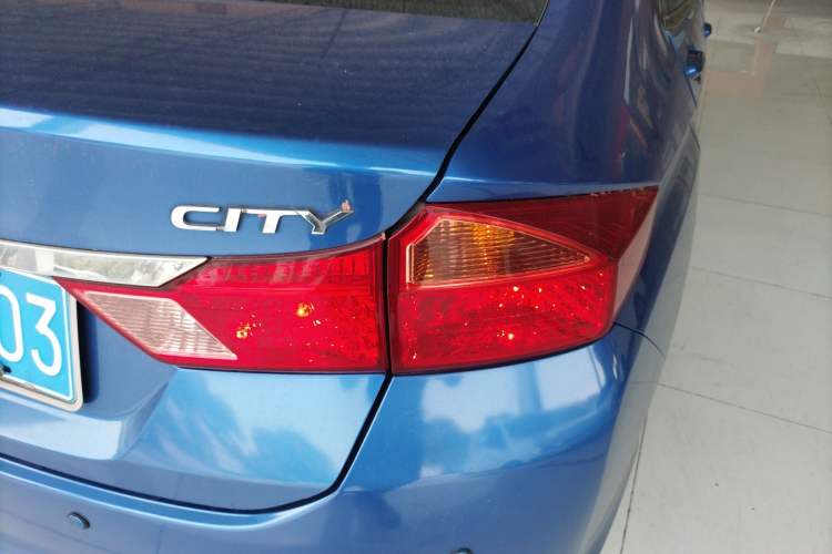 Used Honda City 2017 1.5L CVT Elite Edition Exterior 3