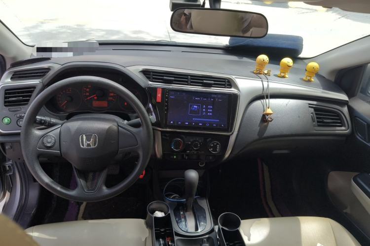 Used Honda City 2017 1.5L CVT Comfort Version Center Console