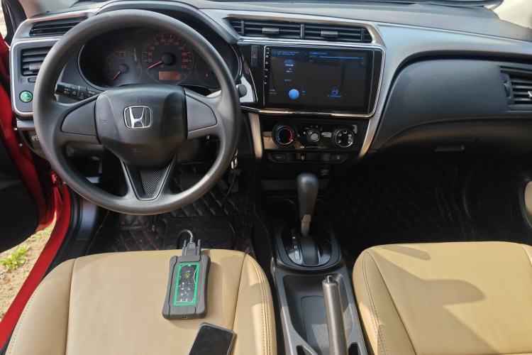 Used Honda City 2017 1.5L CVT Comfort Version Center Console