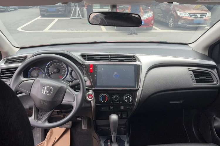 Used Honda City 2017 1.5L CVT Elite Edition Interior 3