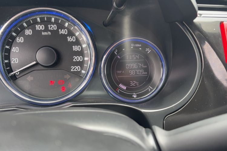 Used Honda City 2017 1.5L CVT Elite Edition Odometer Close Up