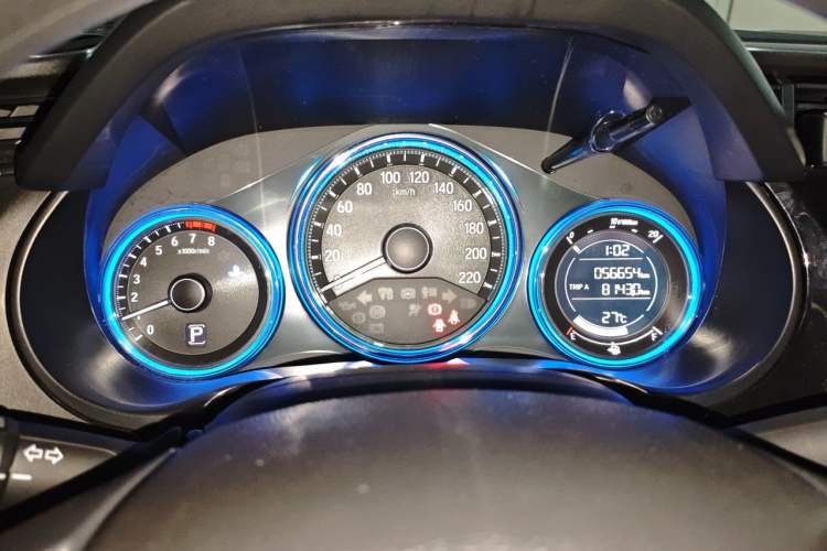 Used Honda City 2017 1.5L CVT Elite Edition Odometer Close Up