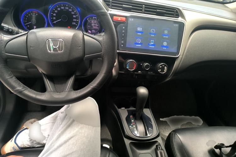 Used Honda City 2017 1.5L CVT Elite Edition Center Console