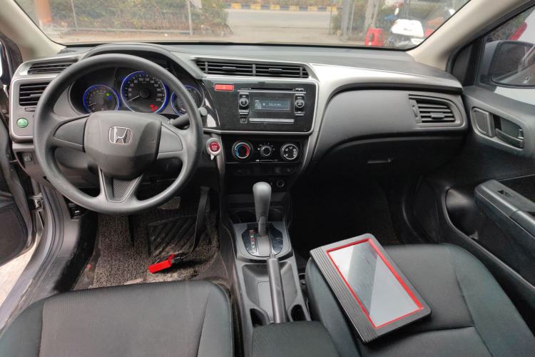 Used Honda City 2017 1.5L CVT Elite Edition Center Console