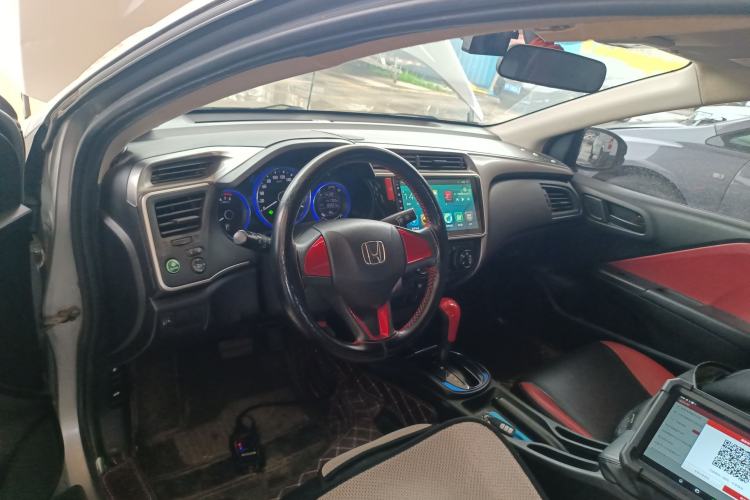 Used Honda City 2017 1.5L CVT Elite Edition Center Console