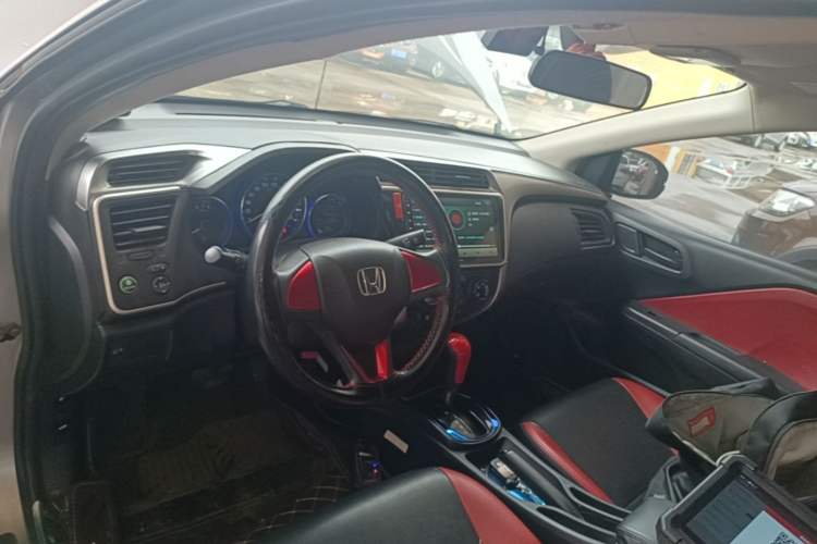 Used Honda City 2017 1.5L CVT Elite Edition Center Console