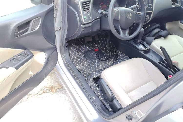 Used Honda City 2017 1.5L CVT Comfort Version Driver Seat