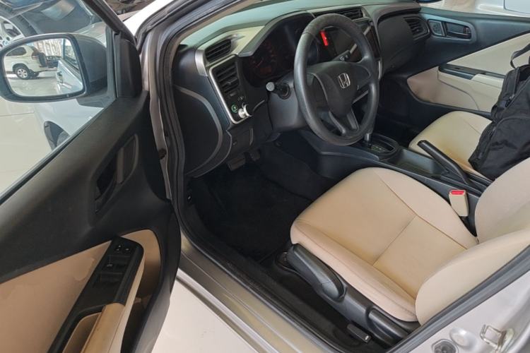 Used Honda City 2017 1.5L CVT Comfort Version Driver Seat