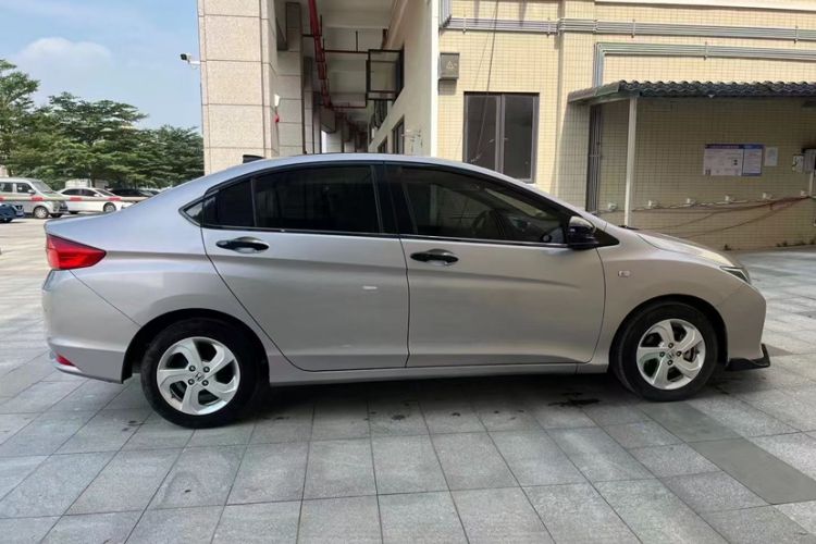 Used Honda City 2017 1.5L CVT Elite Edition Exterior 2