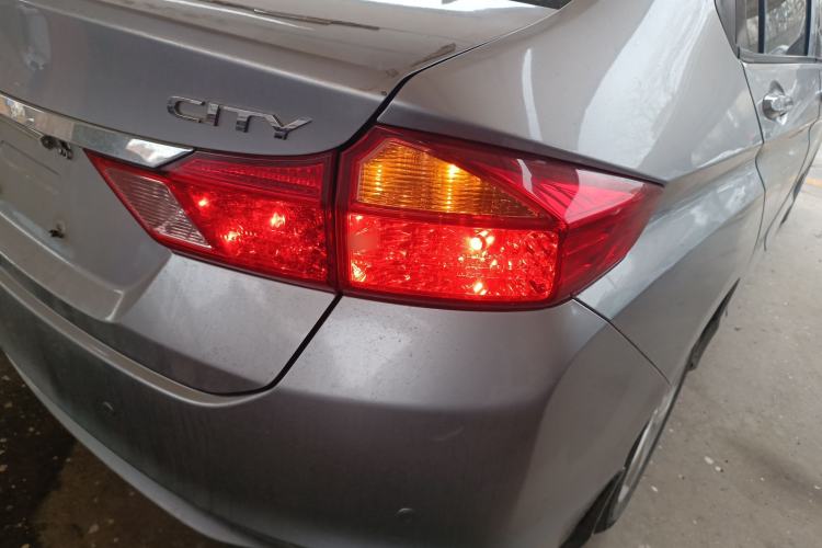 Used Honda City 2017 1.5L CVT Elite Edition Exterior 3