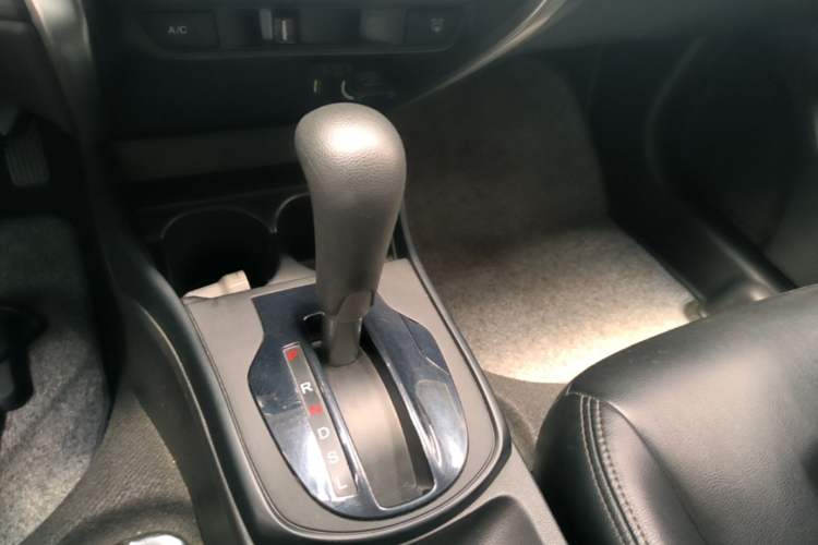 Used Honda City 2017 1.5L CVT Elite Edition Gear Lever