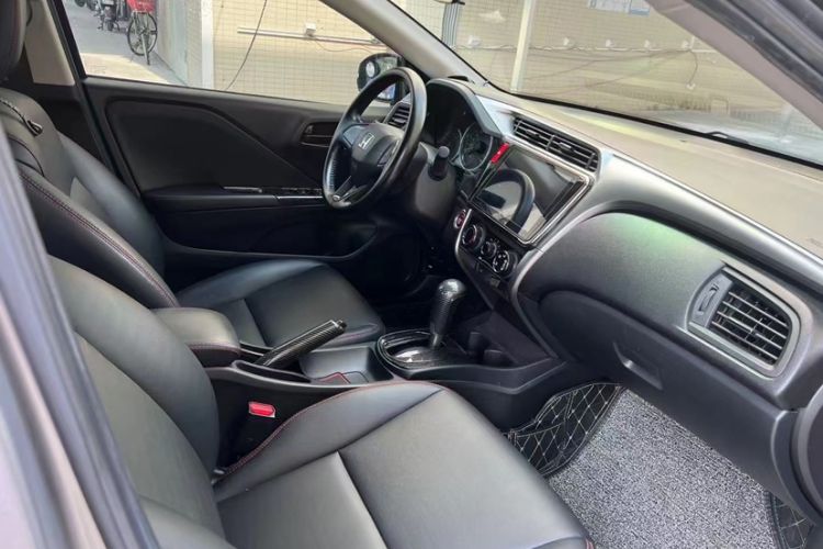 Used Honda City 2017 1.5L CVT Elite Edition Interior 2