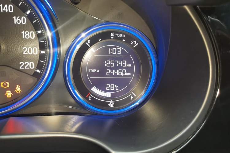 Used Honda City 2017 1.5L CVT Elite Edition Odometer Close Up