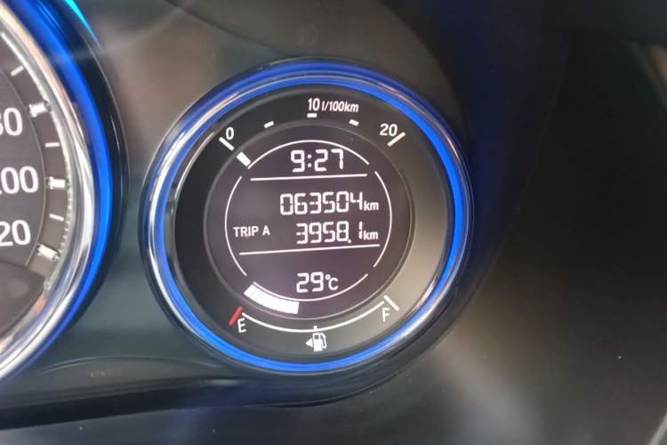 Used Honda City 2017 1.5L CVT Elite Edition Odometer Close Up