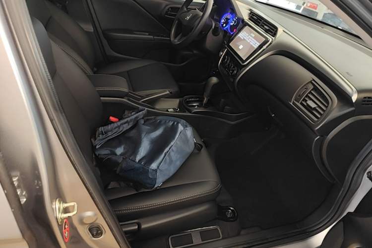 Used Honda City 2017 1.5L CVT Elite Edition Right Front Seat