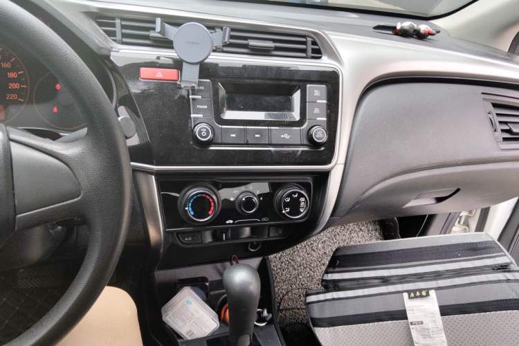 Used Honda City 2017 1.5L CVT Comfort Version Audio And AC Panel