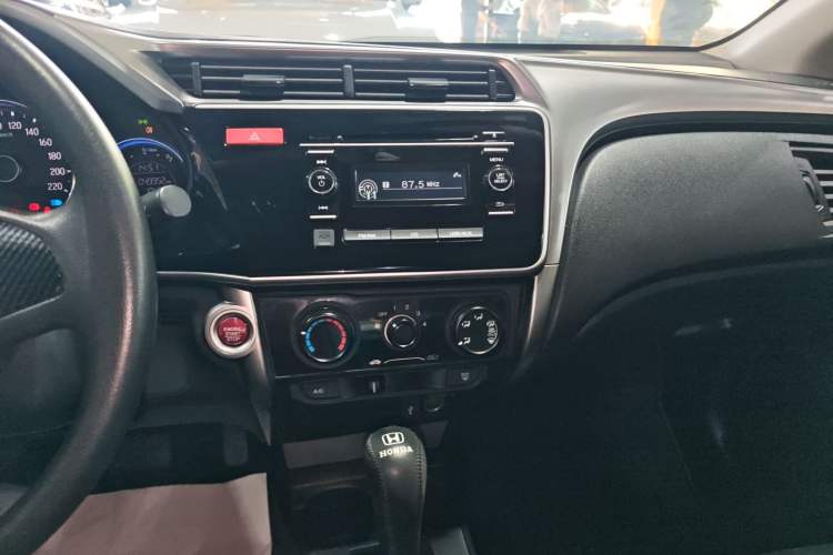 Used Honda City 2017 1.5L CVT Elite Edition Audio And AC Panel