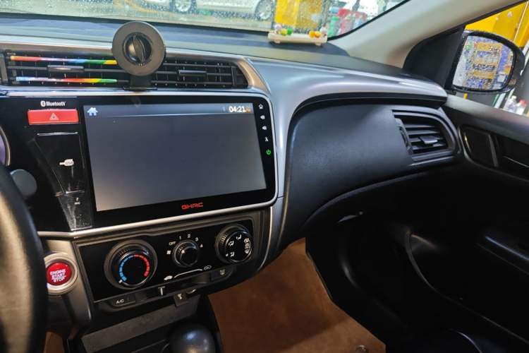 Used Honda City 2017 1.5L CVT Elite Edition Audio And AC Panel