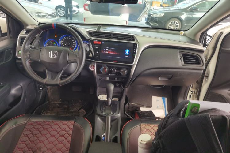 Used Honda City 2017 1.5L CVT Elite Edition Center Console