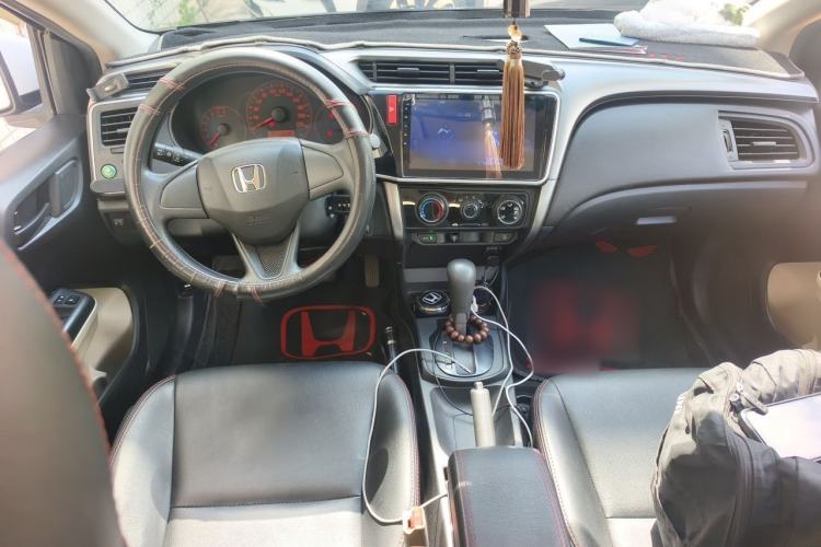 Used Honda City 2017 1.5L CVT Comfort Version Center Console