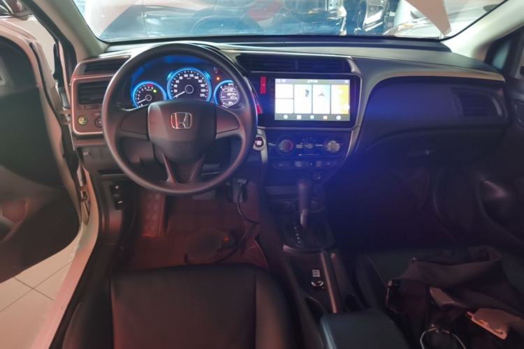 Used Honda City 2017 1.5L CVT Elite Edition Center Console