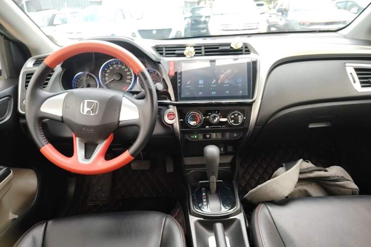 Used Honda City 2017 1.5L CVT Elite Edition Center Console